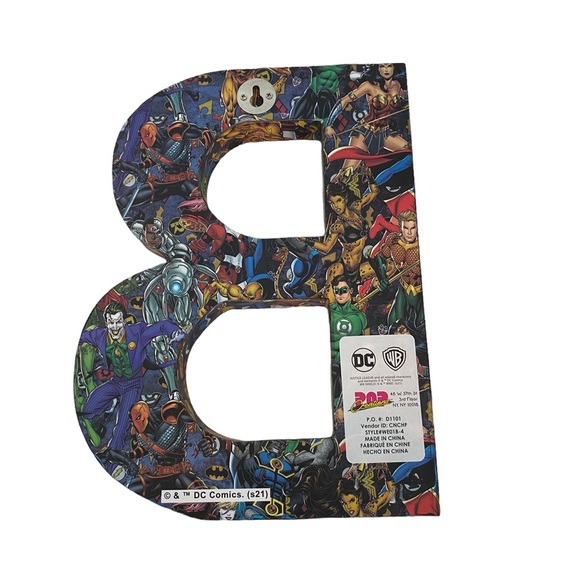POP CREATIONS Wall Decor DC Comics “B” - Picture 2 of 6
